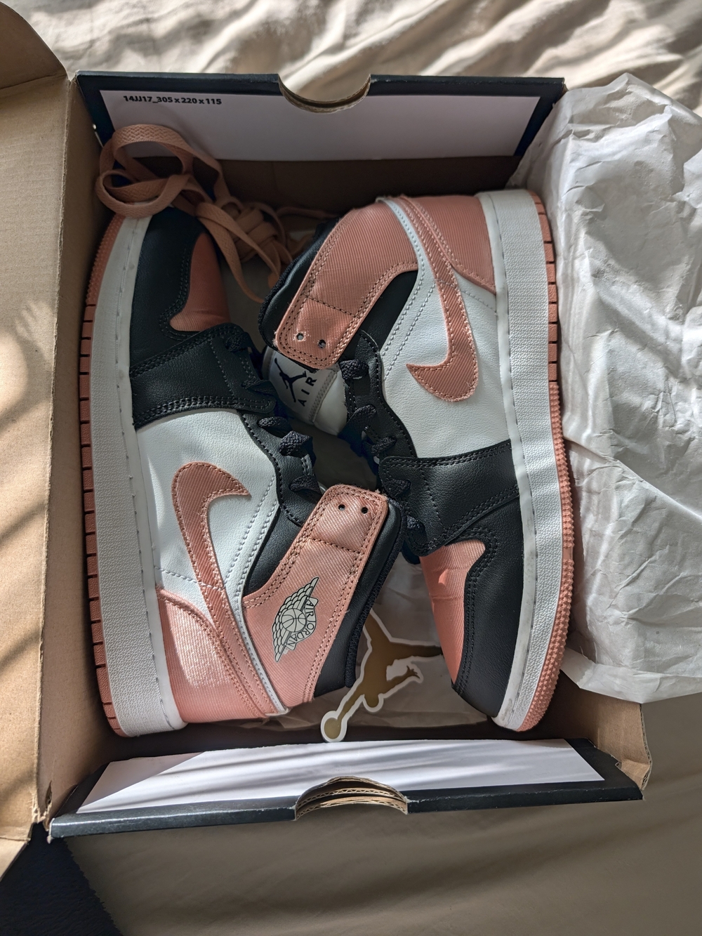 Nike Air Jordan 1 Mid Kids (GS) Shoe - Pink/Black/White